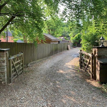 The Little Barn - Self Catering Holiday Accommodation Hindhead Exterior photo